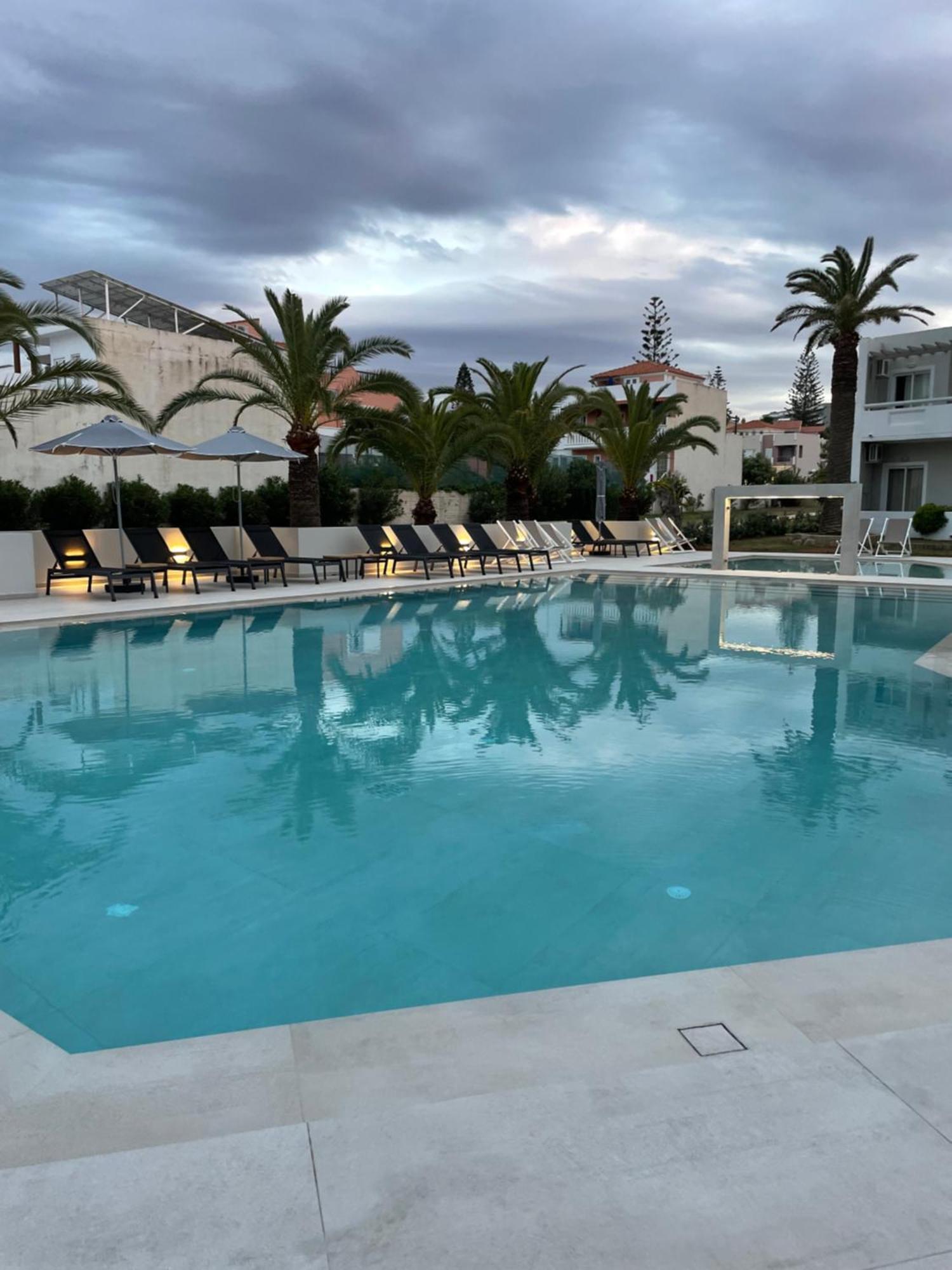 Ninemia Beach Hotel & Suites Agia Marina Eksteriør bilde